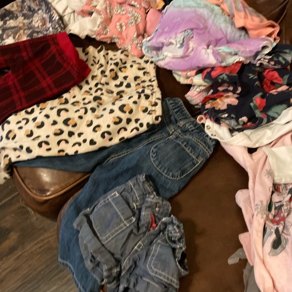 little girl clothes . Size 18/24 months - Picture 3 of 5